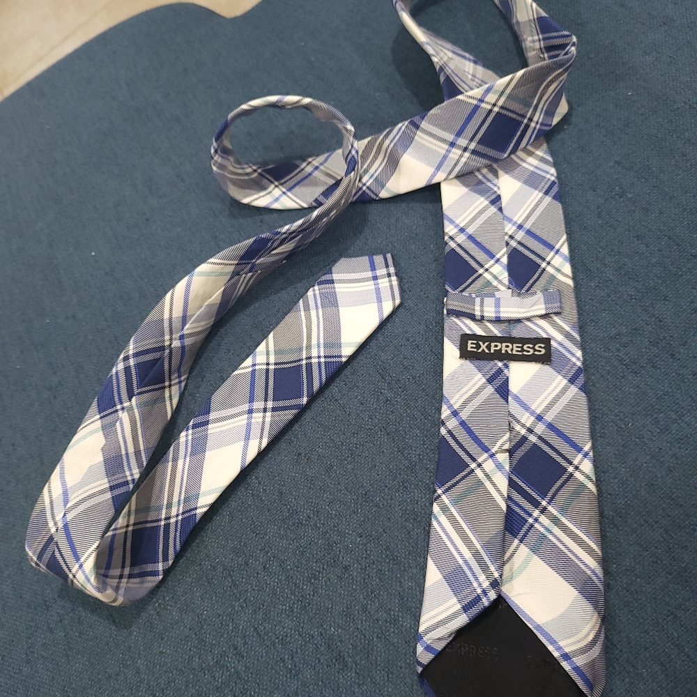 Tie - Picture 2 of 2